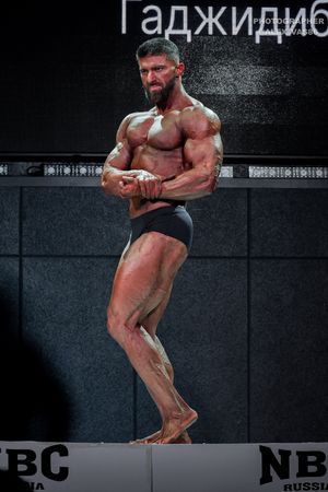 CLASSIC PHYSIQUE